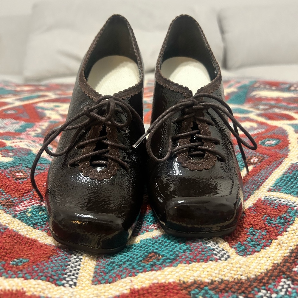 Elegant Brown Women's Lace-Up Shoes